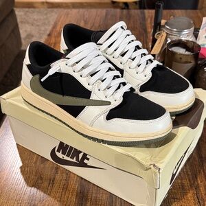 Jordan 1 retro low og sp (olive) womans (men’s size 9.5) Verified Authentic